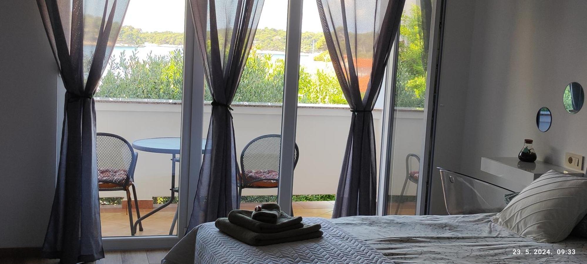 Riviera Rooms And Apartments Palit Exterior photo